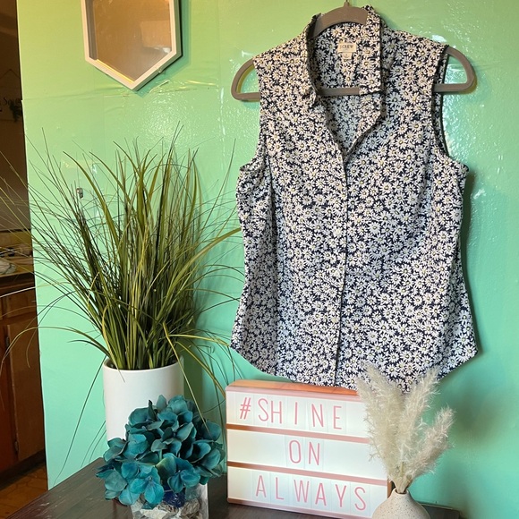 J.Crew Women’s Re-Imagined Sleeveless Floral Button-Up Top Size S | Navy Daisy P - Picture 2 of 13